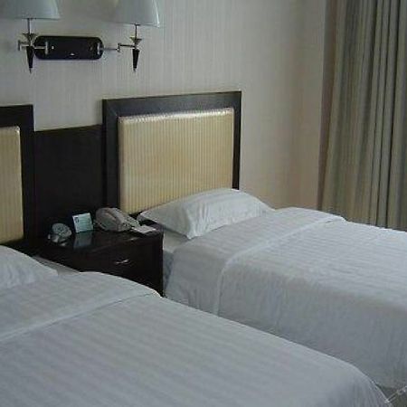 June Hotel Changchun Buitenkant foto