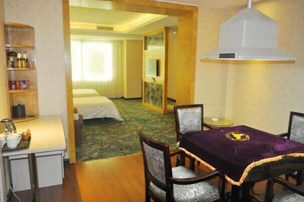 June Hotel Changchun Buitenkant foto